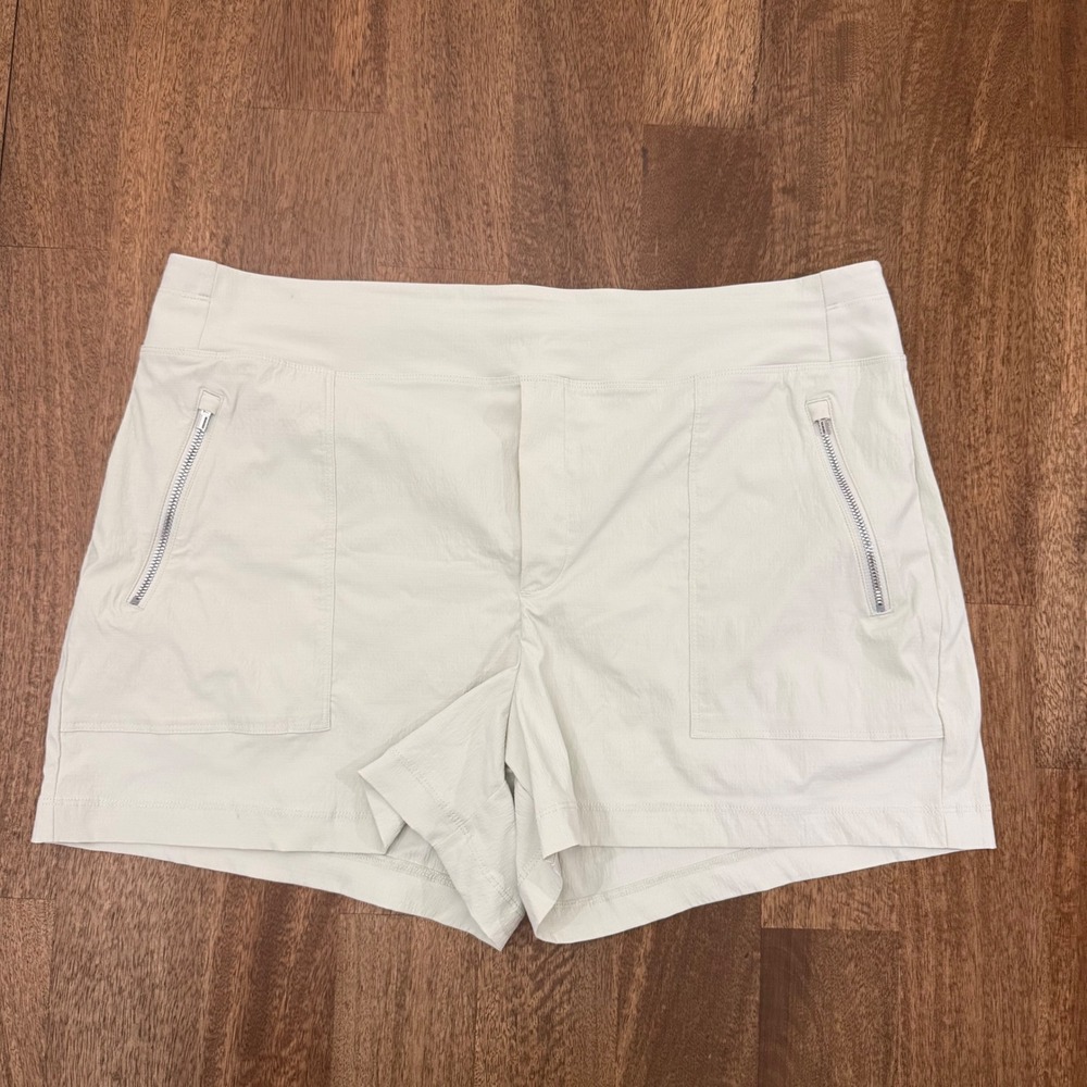 Athleta Trekkie North Shorts Womens 16 Stone Gray Hiking Outdoor Ripstop 3.5"
